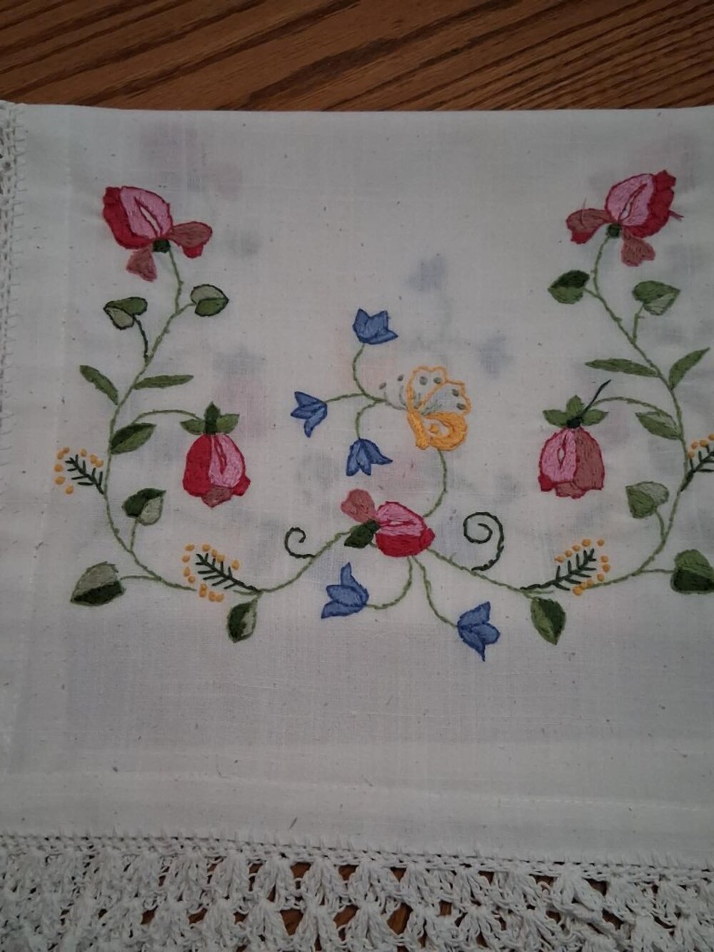 Embroidered Floral Table Runner - Picture 5 of 7